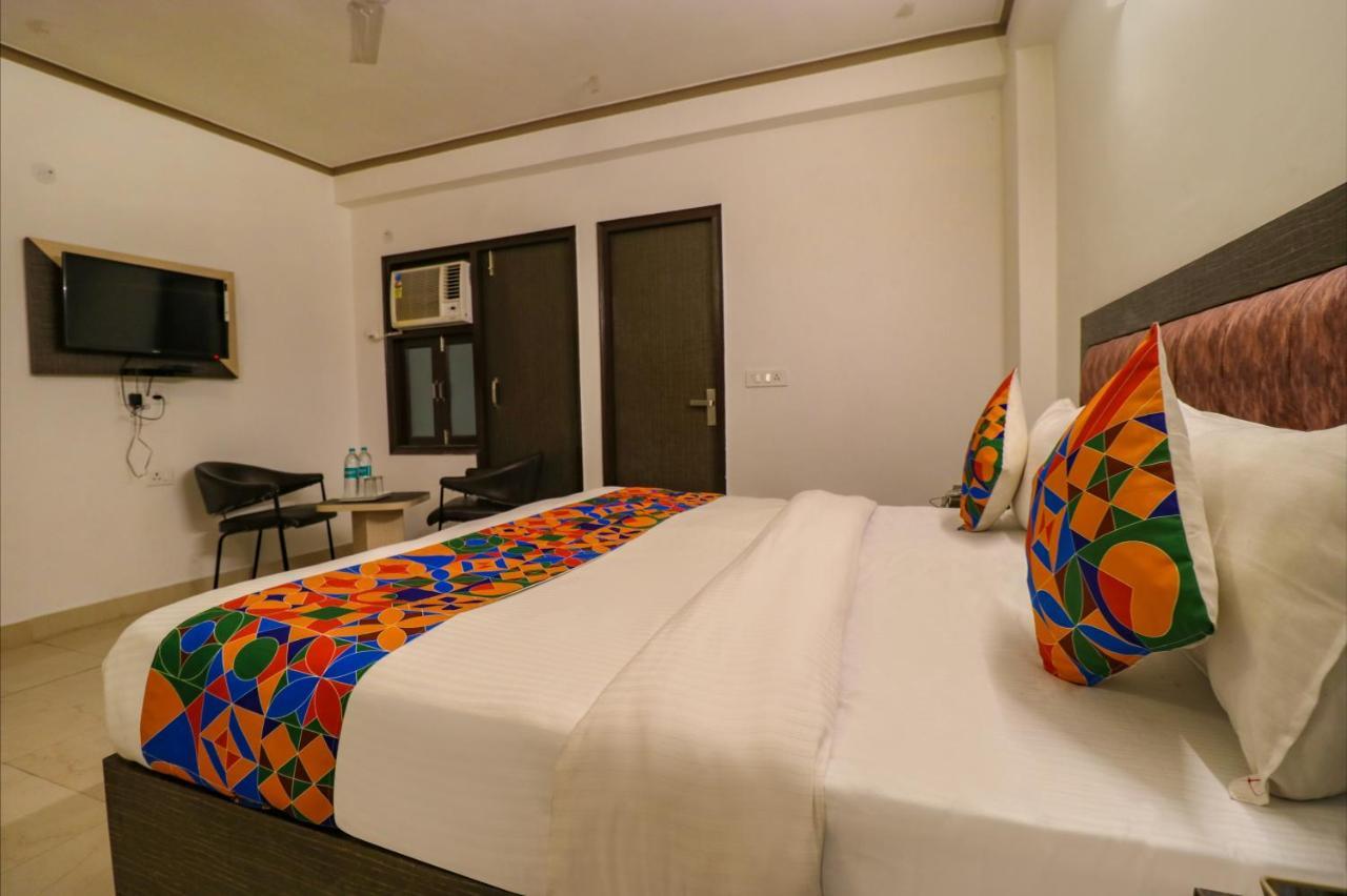 Fabexpress Dolphin International Near Delhi Airport Otel Yeni Delhi Dış mekan fotoğraf