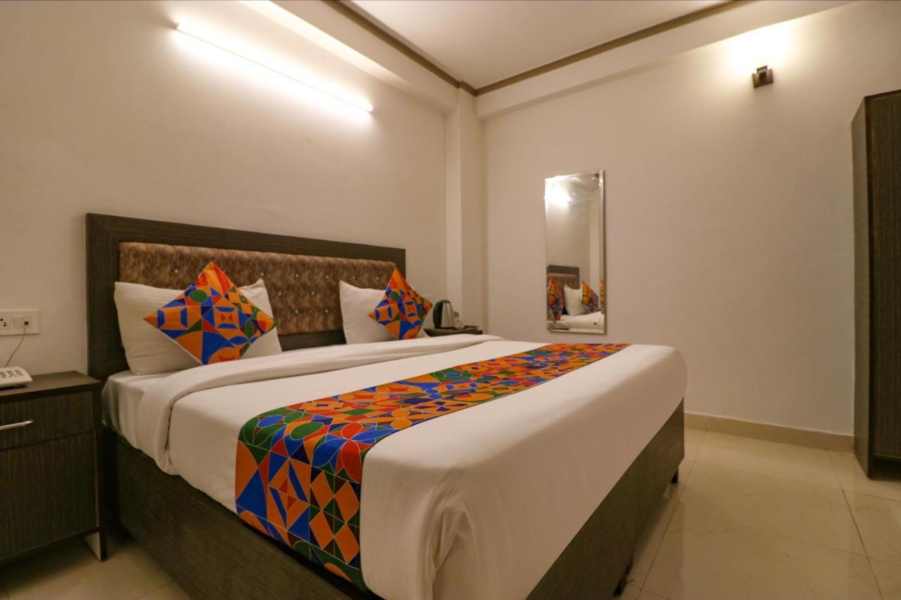 Fabexpress Dolphin International Near Delhi Airport Otel Yeni Delhi Dış mekan fotoğraf